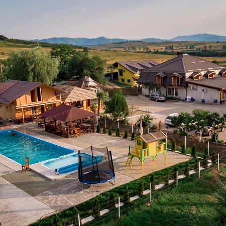 Hotel Complex Stefanesti Bozovici Exteriér fotografie