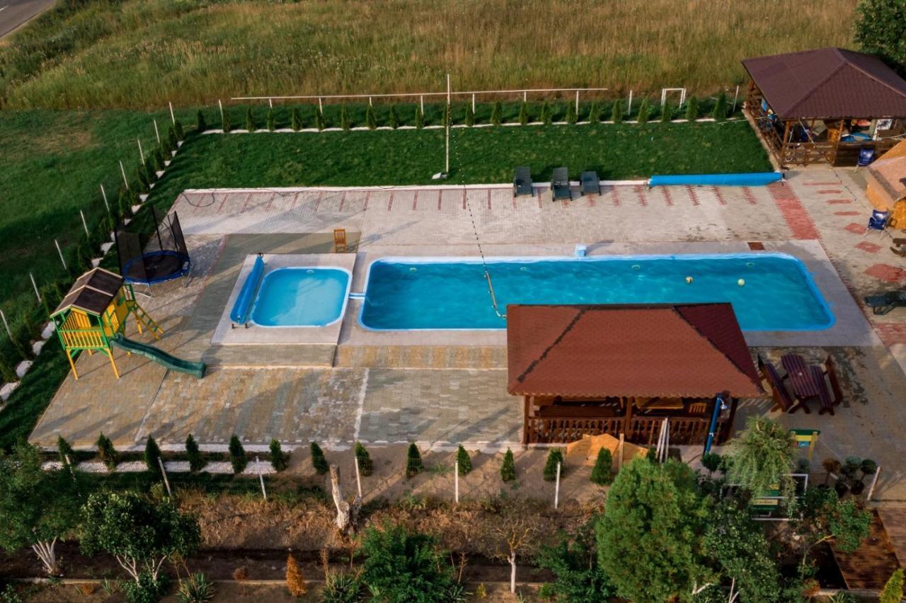 Hotel Complex Stefanesti Bozovici Exteriér fotografie